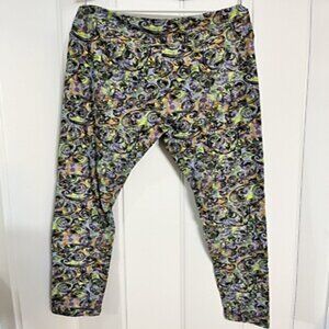 Tall & Curvy (TC) ~ LuLaRoe Women's Leggings ~ Multi Color ~ Paisley Pattern